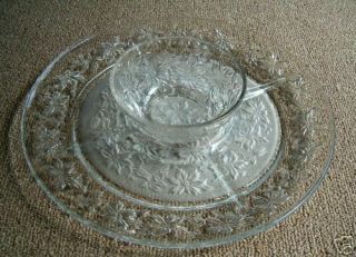 Princess House Fantasia 13 In.  Frosted Tray / Platter W Center Bowl.  Party Server