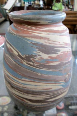 Niloak Pottery Mission Swirl Bulbous Vase 5 1/2 " Tall