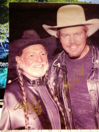 Willie Nelson Toby Keith Beer For My Horses White Signed By 2 - 2003 Tour 8x10