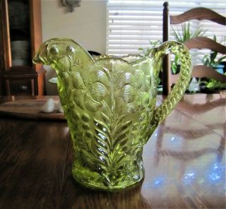 L.  E.  Smith Glass Green Dogwood Water/iced Tea Pitcher 8 In.