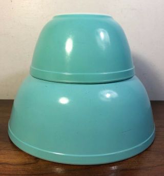 2 Vintage Pyrex Robins Egg Blue Mixing Bowls 404 402