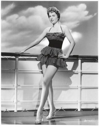 Leggy Enticing Swimsuit Sexy Pin - Up Martha Hyer 1954 Vintage Lucky Me Photograph