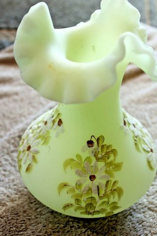 Fenton Custard Glass Daisy Flowers Ruffled 7jn Vase Hand Painted & Signed Haughe