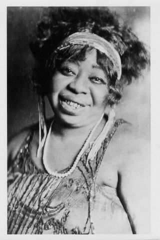 Postcard Ma Rainey 1923 (1886 - 1939) " Mother Of The Blues " Photograph