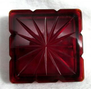 MID CENTURY HOLLYWOOD REGENCY RUBY RED MURANO GLASS ASHTRAY WITH GOLD TRIM 2