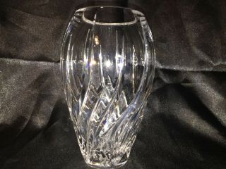 A Elegant Marquis By Waterford Fine Cut Wyndmere Swirl Crystal Vase 7 "
