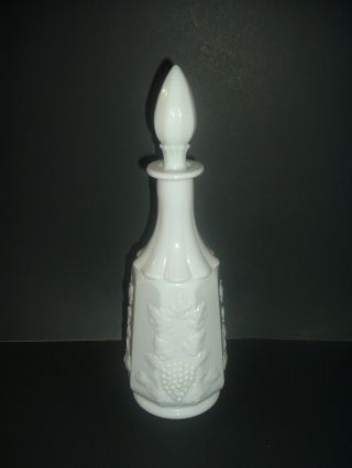 Westmoreland Paneled Grape Decanter With Stopper