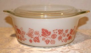 Vintage Pyrex 472 Pink 1.  5 Pink Gooseberry Casserole Baking Dish Bowl With Lid