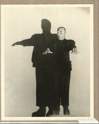 1945 House Of Dracula Reprint Photo 8x10