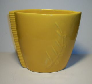Catalina Island 636 California Pottery Rich Yellow 1930s Art Deco Vase Stem Fern