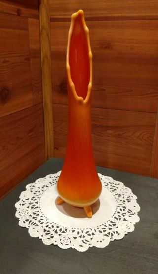 Vintage 14.  5 " Bittersweet Orange L.  E.  Smith Swung Glass Slag Vase