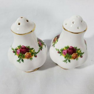 Royal Albert Old Country Roses Salt And Pepper Shaker Set Made In England