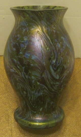 Gorgeous Hand Blown Iridescent Green Swirl Glass Vase Overall Nr
