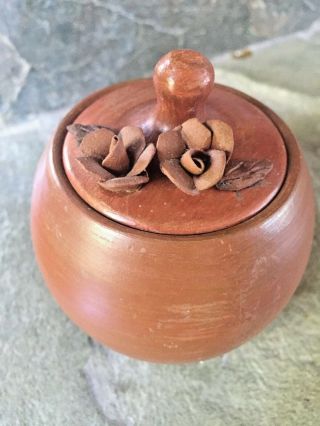 RARE VINTAGE SIGNED POMAIREWARE CLAY POTTERY CHILE APPLIED ROSES LIDDED JAR POT 2