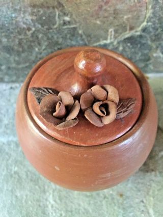 RARE VINTAGE SIGNED POMAIREWARE CLAY POTTERY CHILE APPLIED ROSES LIDDED JAR POT 3