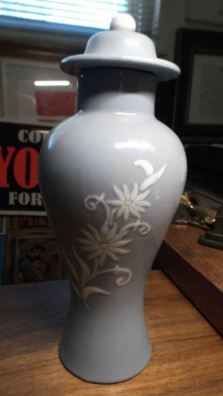 Blue White Flower Design Abingdon 10 1/2 " Pottery Vase