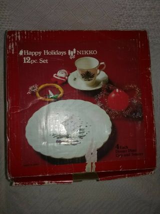 NIKKO CHRISTMAS Dishes 18 Set Plate Cups Saucers Vintage Box 4