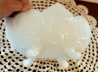 Vintage White Milk Glass Footed Fruit Bowl With Scalloped Edges Leaf Pattern 3