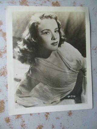 Smaller Size 4x5 Publicity Photograph Of Actress Susan Peters Ca.  1940s