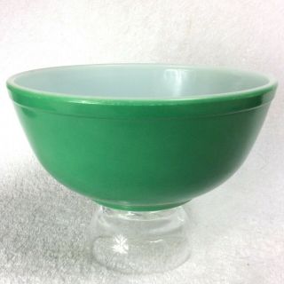 Vintage 1940s Pyrex 403 Primary Green Unmarked Early 2.  5 Qt Glass Mixing Bowl