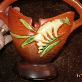 Great Antique Roseville Art Pottery Brown Freesia 390 - 7 