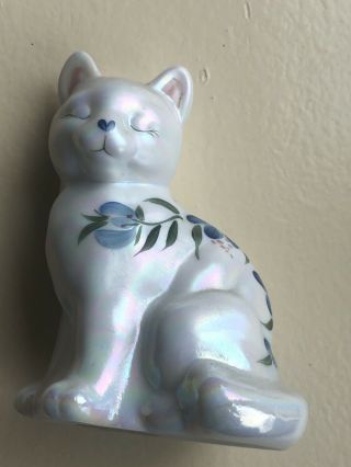 Fenton Cat White Iridescent Kitten Figurine Sitting Blue Flowers 3 - 1/2 "