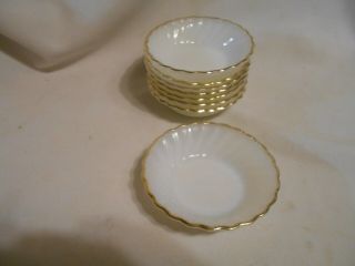8 Vintage Fire - King White Shell / Swirl With Gold Trim Dessert / Berry Bowls