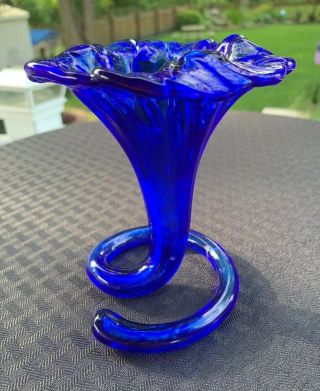 Colbalt Blue Hand Blown Art Glass Flower Vase,  Swirl Stem 5”.  Vintage