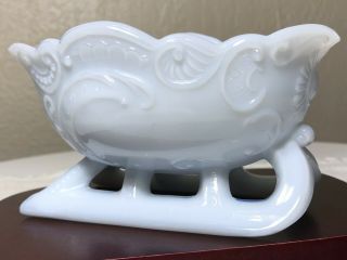 Vintage Marked Westmoreland Opalescent Opaque Milk Glass Sleigh Holiday