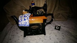 Cardew Design Large Infusion Sewing Machine Teapot/12”x9” Big Rare