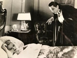1931 B/W Glossy Photo BELA LUGOSI in Universal Production Count Dracula 4