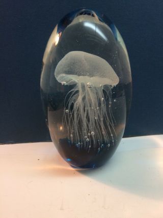 Dynasty Gallery Heirloom Collectibles Heavy Glass Jellyfish Paperweight Glows 2