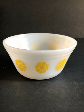 Federal Glass Yellow Daisy 5” Mixing Bowl Vintage Mid Century Daisies Kitchen
