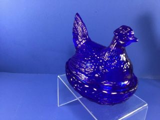 Vintage,  L.  E.  Smith ' Cobalt Blue ' Glass Hen on a Nest w/ Peeps Covered Dish 3
