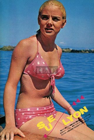 Sue Lyon Bikini/ Christine Kaufmann 1964 Vintage Japan Picture Clipping Ke/t