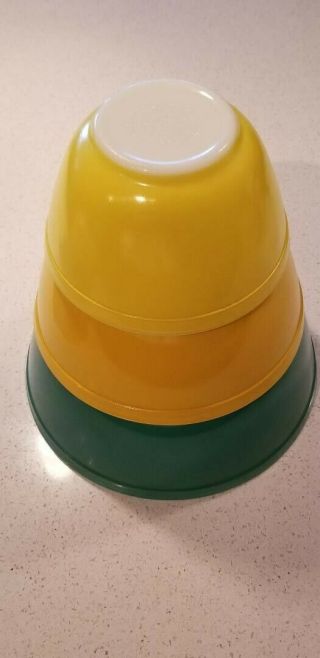 Vintage Pyrex Nesting Glass Mixing Bowls Green,  Orange,  Yellow 401 402 403