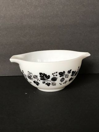 Vintage Pyrex Black And White Gooseberry Cinderella Nesting Bowls 441 443 6