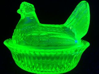 Green Vaseline Glass Hen Chicken On Nest Basket Dish Candy Uranium / Radioactive