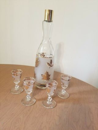 Vintage Libbey Gold Leaf Frosted Decanter And 4 Small Cordial Glasses