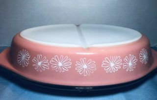 Vintage Pink Pyrex Daisy 1.  5 Quart Divided Casserole Bowl w/ Lid RARE 4