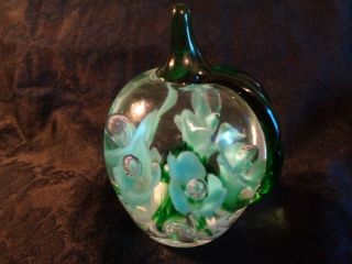 Vintage Signed Gibson 89 Apple With Blue Flowers Paperweight
