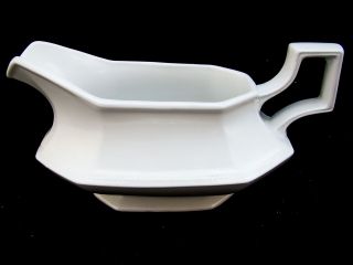 Johnson Brothers England HERITAGE WHITE Gravy Boat and Underplate 2