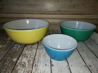 Vintage Pyrex Primary Colors Mixing Bowls Yellow Green Blue
