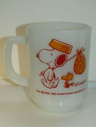 Vintage 1965 Anchor Hocking Fire - King Milkglass Snoopy,  Come Home Mug