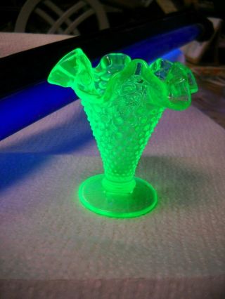 Fenton Small Green Ruffled Hobnail Uranium Pedestal Vase Glows In Black Light