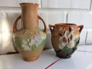 Two Vintage Roseville Art Pottery Vases Magnolia 86 - 4 And Cosmos 946 - 6 Usa