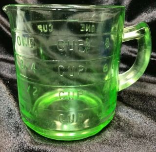 Vintage Anchor Hocking Green Uranium Depression Glass Measuring Cup