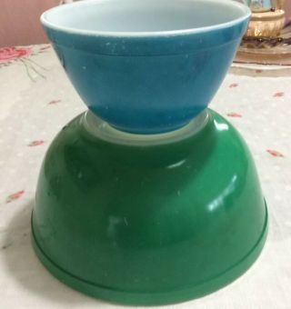 Vintage Pyrex 403 Green 2.  5 Quart Mixing Bowl & 401 Blue Primary Colors Set 2