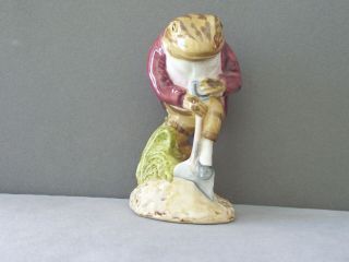 Royal Doulton Beswick Beatrix Potter Figurine Mr Jeremy Fisher Digging