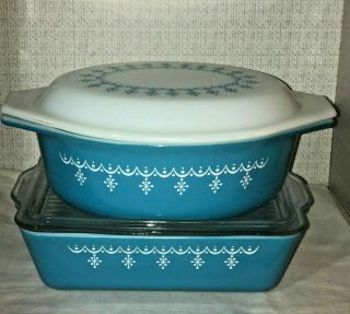 2 Retro Vintage Pyrex Blue Snowflake Garland Casserole Bake Dishes Lids 1.  5 Qt